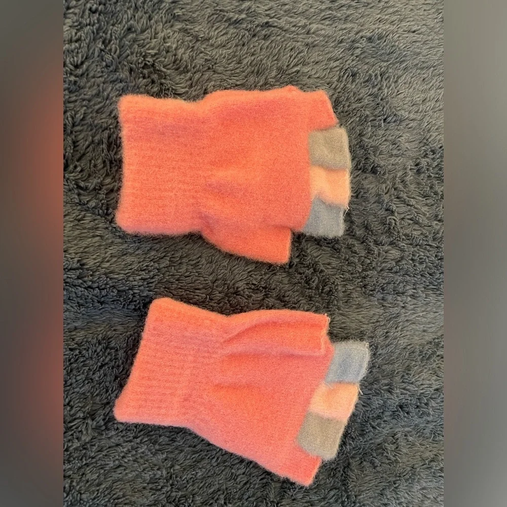 NWOT bunny mittens